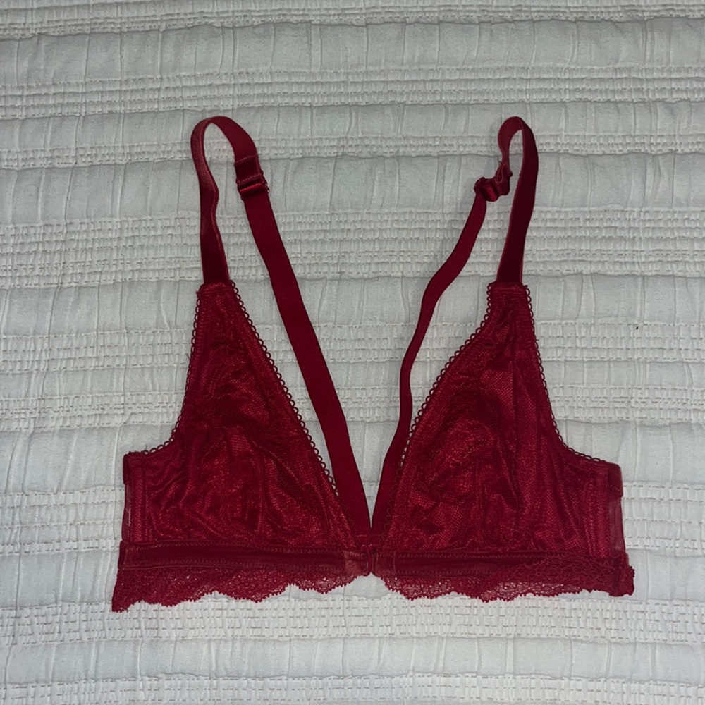 red lace bra